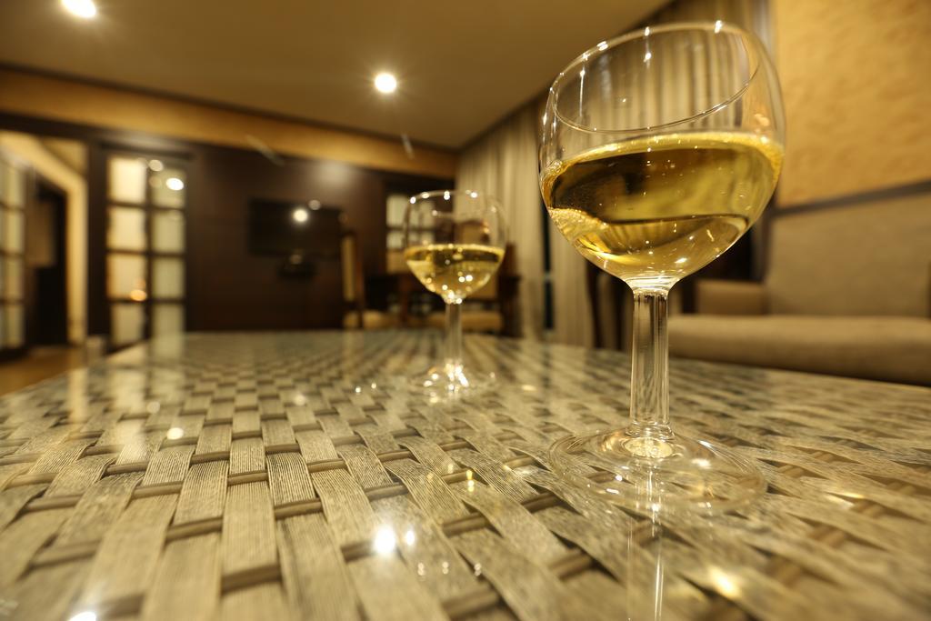 Hotel Atithi Guwahati Exterior foto